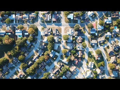 Kevin McCullough lighting up another video home tour