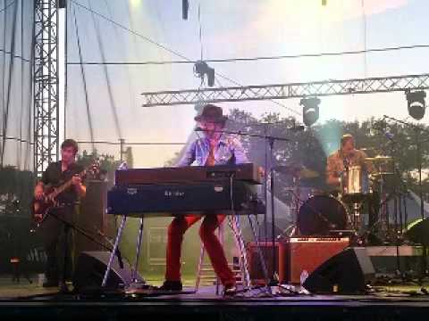 Bazbaz - Papa Tango Charly