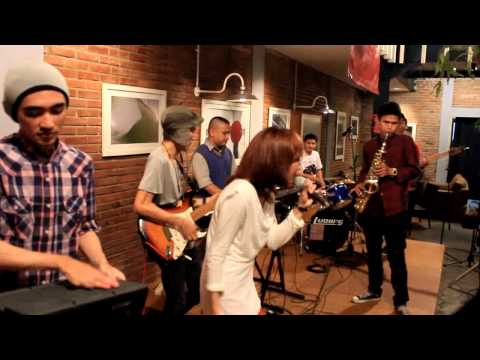Raisa Fatma and The Band - Into You ( Dj Kawasaki Feat. Emi Tawata Cover )