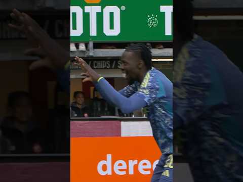 Bertrand Traoré with a trademark finish! ↩️