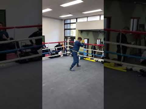 フットワークとディフェンス