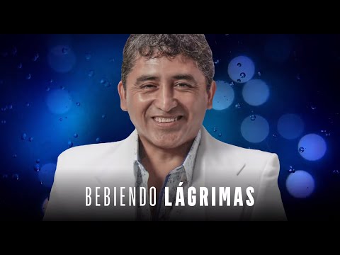 Bebiendo Lagrimas - Huguito Flores (en el Super Quinteto) Video con Letra