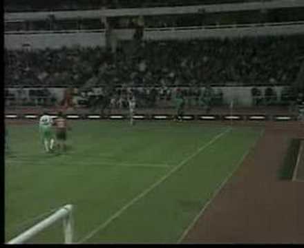 Mario Basler verwandelt Ecke direkt #2