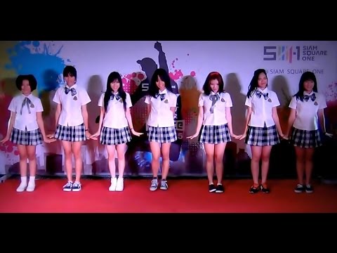 "Zirene" cover "Candy Jelly Love" (Lovelyz) @ "SIAM SQUARE1 J&K-Street Cover Party 2015"