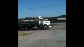 preview picture of video 'Brandt Hi-Rail truck @ Pine Bluff Gravity Yard'