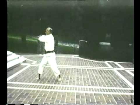 Hironori Otsuka - Kata 7 - Naihanchi