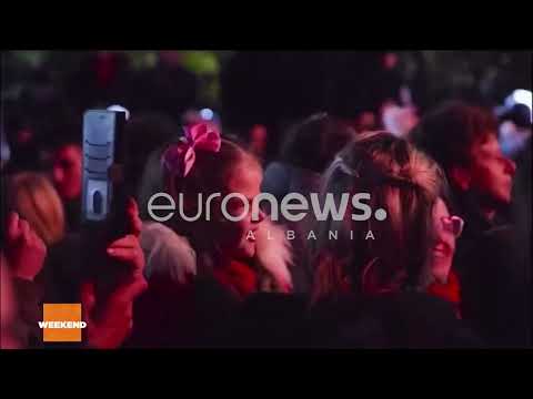 Festat e fundvitit, ndizen dritat e pemëve në sheshet qendrore të qytetit