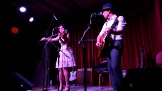 Carrie Rodriguez & Luke Jacobs - Today I Started Loving You Again