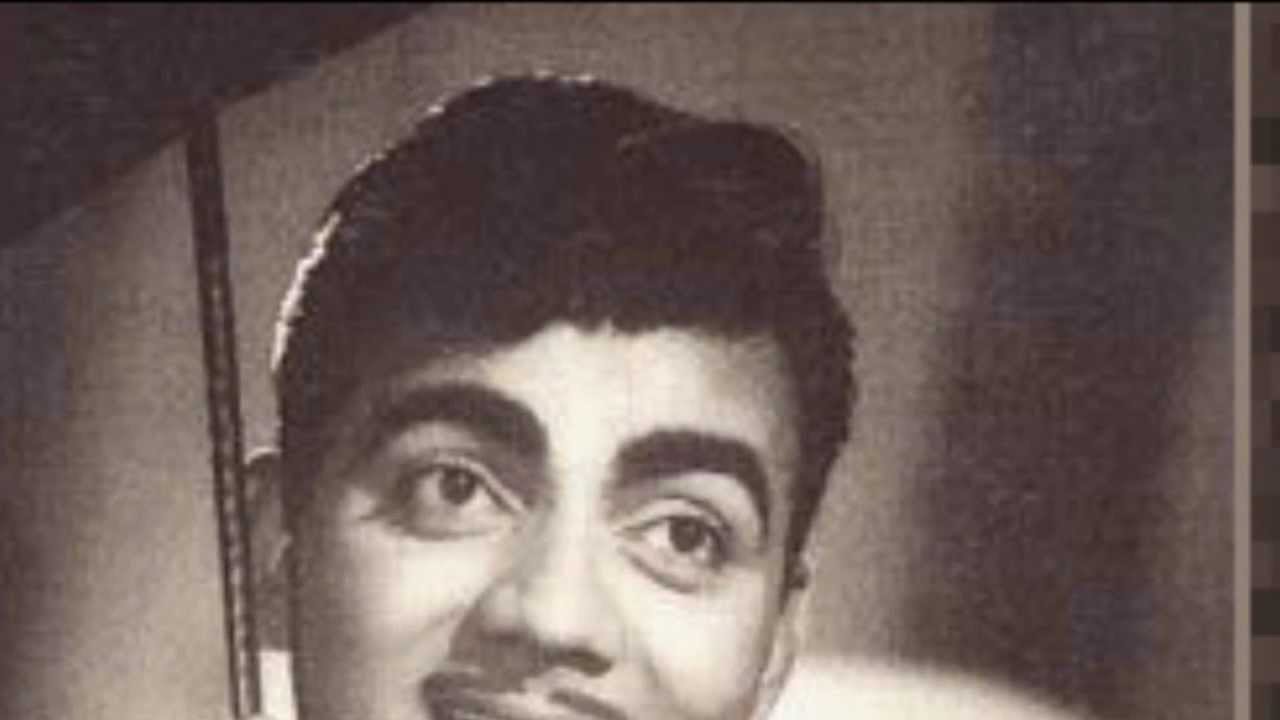 Aadhi Roti Sara Kabab Lyrics  | Janta Hawaldar | Rajesh Khanna, Ashok Kumar | Anwar Hussain, Lata Mangeshkar | Rajesh Roshan