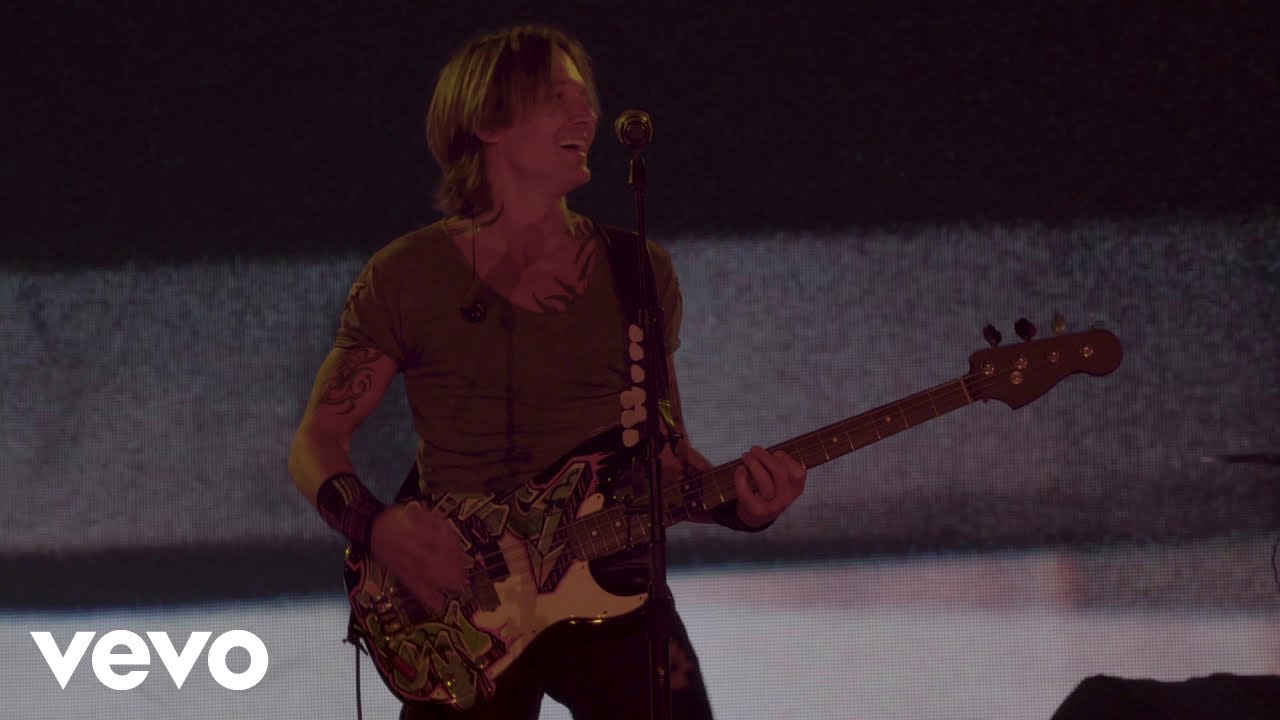 Keith Urban ft. Kassi Ashton — Drop Top