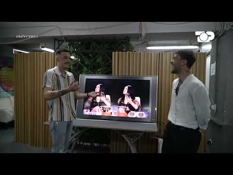 Artjoni përgjon balerinën e Fiksit në prapaskenë - Për’puthen prapaskena