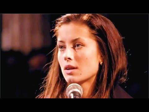 “Rattrape-moi” (live acoustic) – Iliona