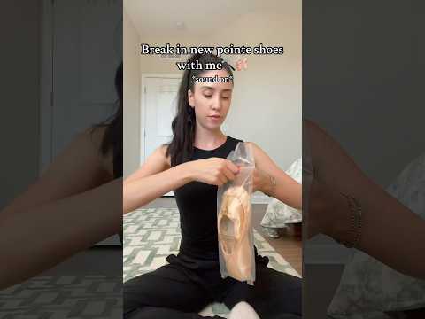 Pointe Shoe ASMR🩰🔨#ballet #pointeshoes #balletdancer #ballerina