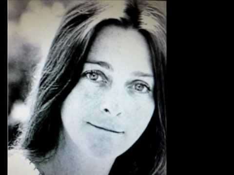 Judy Collins sings in French LA COLOMBE