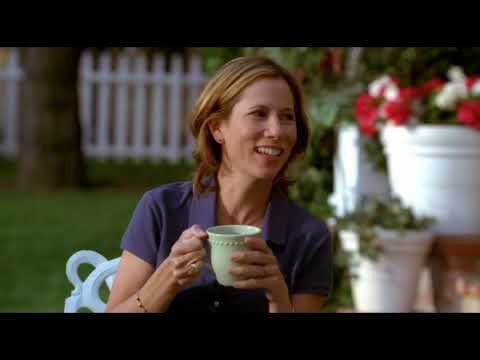 Lynette Steals Pills - Desperate Housewives 1x07 Scene