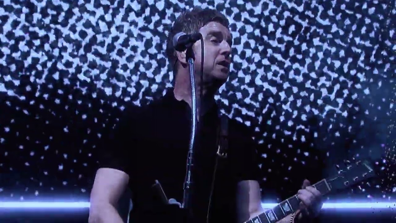 Oasis - Some Might Say - live London 2025 - YouTube