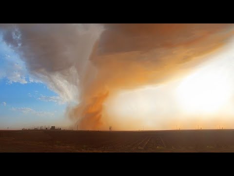Huge Red Devil Tornado and Gorgeous Mammatus Clouds
