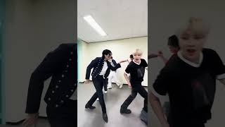 Download lagu #청양고추Vibe with #iKON 선배님🧚♂🐰🐶 #Shorts mp3 Download lagu #청양고추Vibe with #iKON 선배님🧚♂🐰🐶 #Shorts mp3