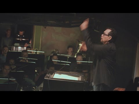 A HÁBORÚ ÉS BÉKE ZENÉJE