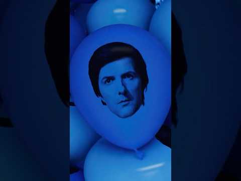 afbeelding Put your face on a balloon.