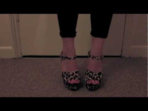 download lagu mp3 mp4 Ask Alice Shoes, download lagu Ask Alice Shoes gratis, unduh video klip Ask Alice Shoes