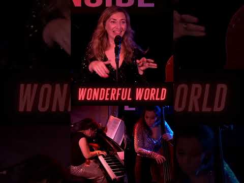 Nourrie aux happy endings, une chanteuse interroge l’époque avec humou 