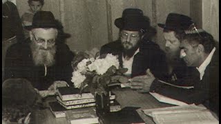 למה גירשו את מרן הרב מרדכי אליהו ממאפית פיתות? - סיפור מרתק (הרב מרדכי אליהו זצ"ל) - התמונה מוצגת ישירות מתוך אתר האינטרנט יוטיוב. זכויות היוצרים בתמונה שייכות ליוצרה. קישור קרדיט למקור התוכן נמצא בתוך דף הסרטון