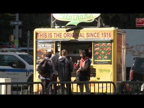 NYC Street Vendors Take COVID–19 In–Stride