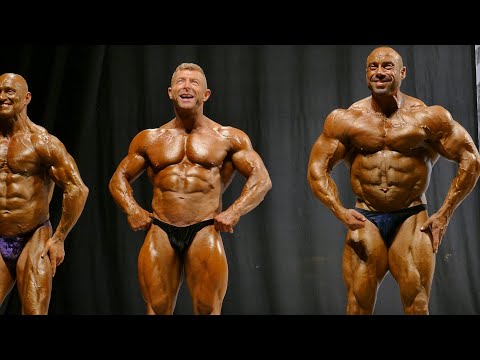 NABBA Universe 2015 - Masters Over 50 Posedown