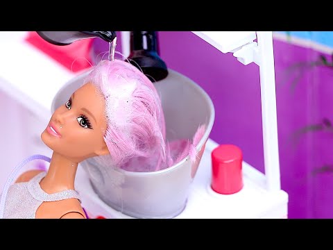 Barbie Hairstyle Salon for Makeover! How to curl doll hair!