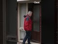 Arme Willem, zijn stroopwafelkraam werd gestolen... | RTV Oost