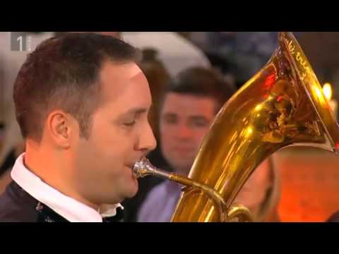 VESELA MAMICA - DRUŽ. TRIO POGLADIČ (Oddaja Slovenski pozdrav)