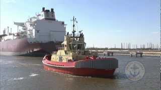 preview picture of video 'LNG Tractor Tugs, Sabine Pass'