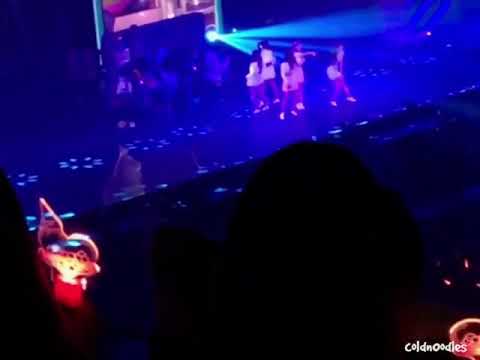 Oh Boy - Red Velvet [레드벨벳] Red Room concert in Japan