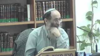 15212-3 האם מותר ללמוד תורה מכל אחד?