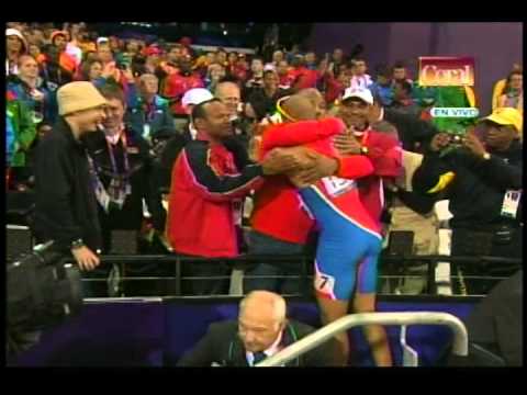 Un Video para la historia, Félix Sánchez pone a sonar el himno dominicano