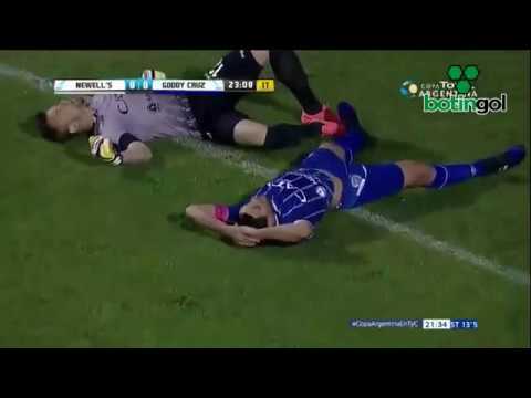 El desopilante gol en contra de Galeano ante Newells