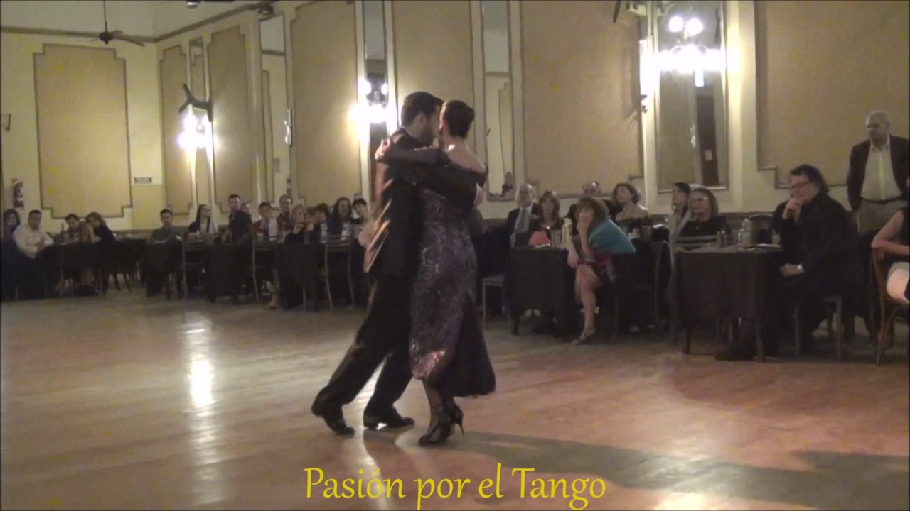 Video thumbnail for ROMINA LEVIN y DEMIAN GARCIA Bailando la Milonga LA VIDA ES UNA MILONGA en YIRA YIRA.