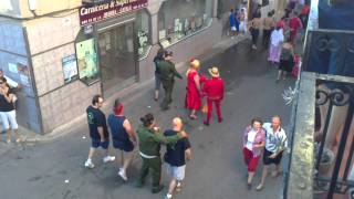 preview picture of video 'SACEDON  2010 DESFILE PEÑAS Y CARROZAS'