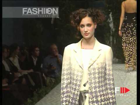 "Moschino" Spring Summer 1997 Milan 2 of 6 pret a porter woman by FashionChannel