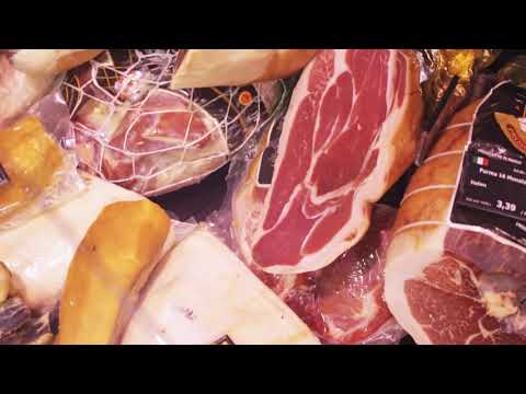 Wo die Schinken vom Himmel hängen! Fleisch soweit das Auge reicht!