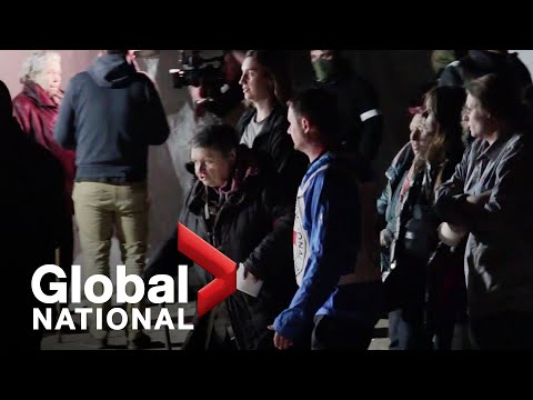 Global National: May 1, 2022 | Civilians evacuated from besieged steel plant in Mariupol