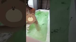 TikTok 水着