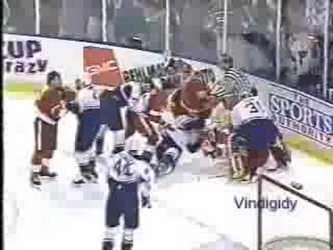 Martin Lapointe vs Steve Leach