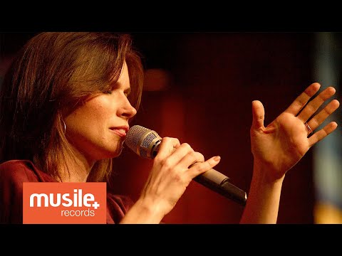 Vineyard - Mais Que Um Amigo (More Than a Friend) - Ao Vivo