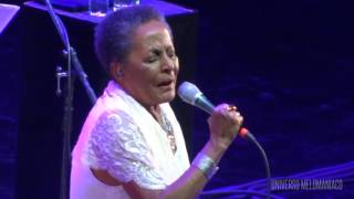 Susana Baca - El Fusil Del Poeta Es Una Rosa 03/09/16