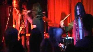 Vicious Licks - I Can't Survive - Live at Three Clubs, Hollywood, CA
