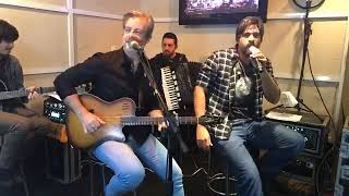 Victor e Leo cantam Vida Boa na radio Maringá FM