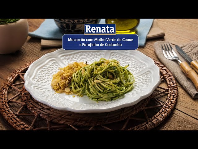 Macarrão com Molho Verde de Couve e Farofinha de Castanha