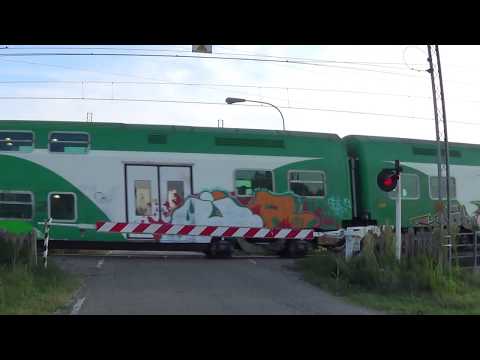 Passaggio a livello di via Bentivoglio - Voltana (RA) / Level Crossing / železniční přejezd / 踏切